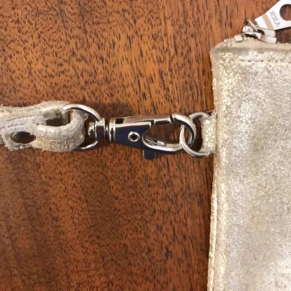 Golden Antiqued Crackle Zip Closure Wristlet
